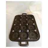 EARLY CAST MUFFIN PAN