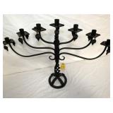 VIEW 2 CLOSEUP EALRY HOLDER 