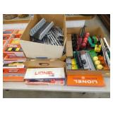 LIONEL TRAINS W/ ASSESSORIES 
