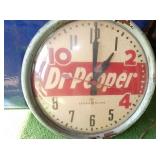 VIEW 2 CLOSEUP 15IN CLOCK