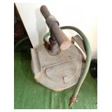 VIEW 2 CLOSEUP EARLY HAND SPRAYER