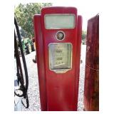 VIEW 2 CLOSEUP GAS PUMP