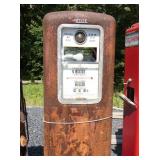 VIEW 2 CLOSEUP GAS PUMP