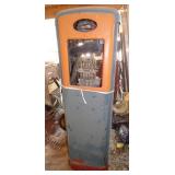 VIEW 3 SIDE 2 GAS PUMP