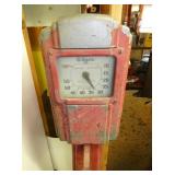 VIEW 2 CLOSEUP CLOCK FACE METER