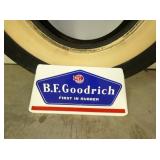 VIEW 2 CLOSEUP W/ DISPLAY & TIRE