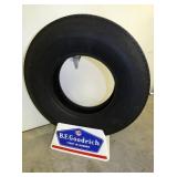 VIEW 3 SIDE 2 TIRE DISPLAY