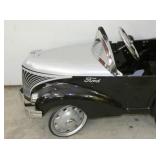 VIEW 2 CLOSEUP PEDAL TOY