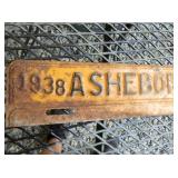 VIEW 2 CLOSEUP LIC. TAGS