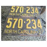 VIEW 2 CLOSEUP LIC. TAGS