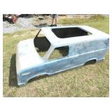 VIEW 3 SIDE 2 FORD VAN BODY