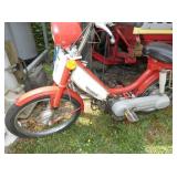 VIEW 3 HONDA HOBBIT MOPED