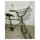 VIEW 6 CLOSEUP W/ BASKET