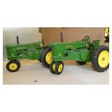 JOHN DEERE 70 TOY TRACTORS