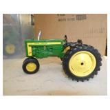 JOHN DEERE 420 TOY TRACTOR