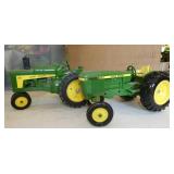TOY JOHN DEERE 420 TRACTORS