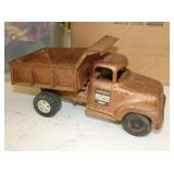 HYDRAULIC DUMP TRUCK