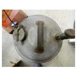 VIEW 3 TOP UNUSUAL GAS CAN