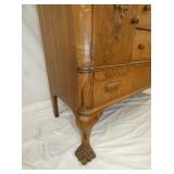 VIEW 7 CLOSEUP CLAW FEET