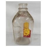 BORDENS MILK BOTTLE W/ ELSIE