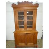 OAK 2PC. STEPBACK CUPBOARD
