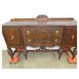 VIEW 2 CLOSEUP SIDEBOARD