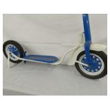 VIEW 2 CLOSEUP SCOOTER