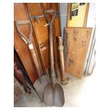 VARIOUS SHOVELS, TOOLS