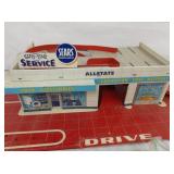 VIEW 2 CLOSEUP TOY STATION