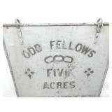 VIEW 2 CLOSEUP EMB. W/ BRACKETS