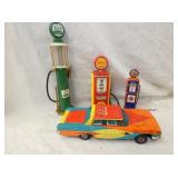 MINI GAS PUMPS, TIN LYTHO FRICTION CAR