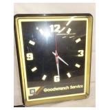 GM GOODWRENCH LIGHTUP CLOCK