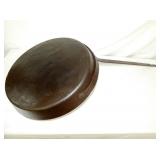 VIEW 2 BACKSIDE LG SKILLET