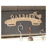 OAKBORO TAG TOPPER