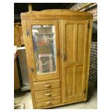 VIEW 2 CLOSEUP WARDROBE