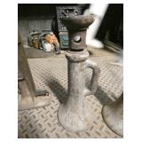 VIEW 2 CLOSEUP JACKS