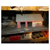 TIN LITHO TOY STATION