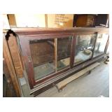 VIEW 2 CLOSEUP SHOWCASE