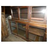 FLOOR MODEL SHOWCASES