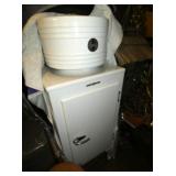 VIEW 5 EARLY GE FRIG.