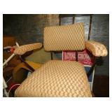 VIEW 2 CLOSEUP CHAIR