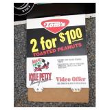 VIEW 4 TOMS 2 FOR 1.00