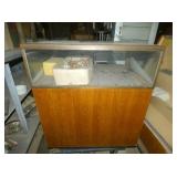 FLOOR MODEL DISPLAY CASE