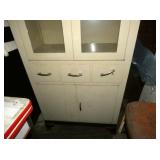 VIEW 3 GLASS DOORS/DRAWERS 30X63