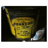 VIEW 3 OTHERSIDE PENNZOIL CAN