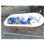 VIEW 3 PORC. TUB, STATION LETTERS