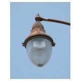 VIEW 3 CLOSEUP HONEY COMB LIGHT