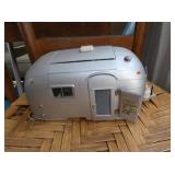 VIEW 3 OTHERSIDE TOY CAMPER