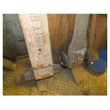 VIEW 2 CLOSEUP MOVERS