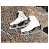 PAIR ICE SKATES